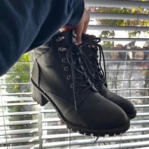 Rue21 faux leather booties in size 9 (black)